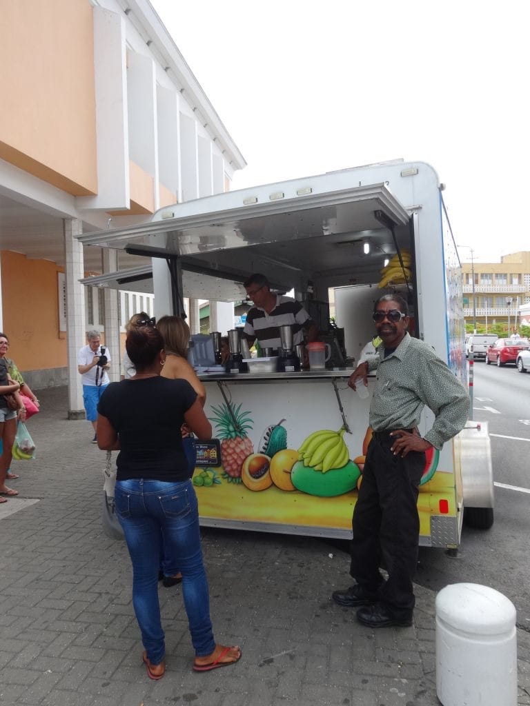 Curaçao | Begin je dag met een Batido klanten