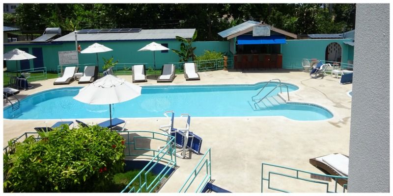 Toby's resort Montego Bay Jamaica zwembad boterham