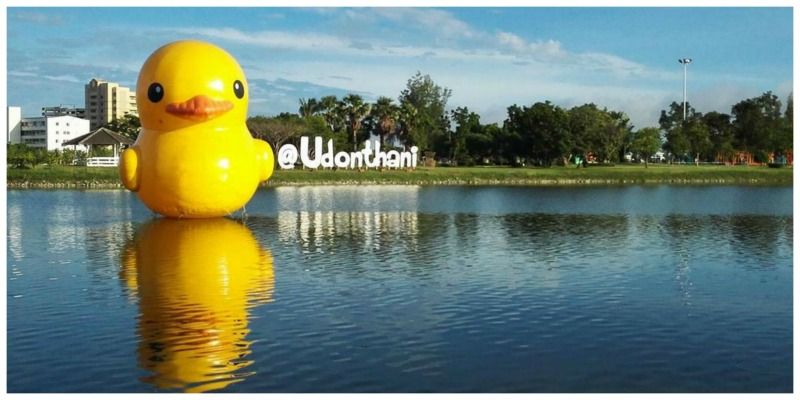Thailand roadtrip Isaan Udon Thani Rubber Yellow floating duck